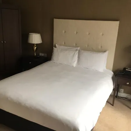 Eaton Hotel 3*
